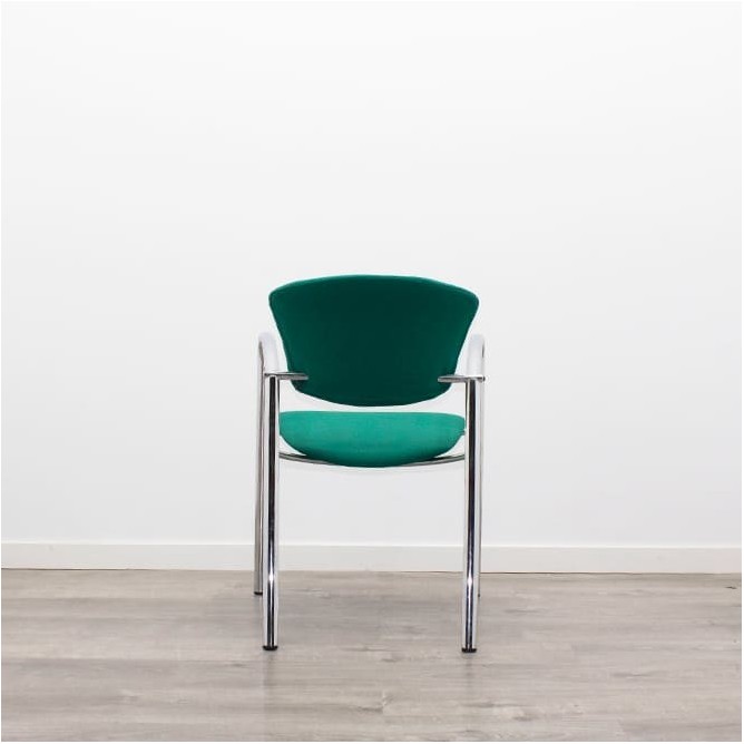 Silla confidente verde o roja con estructura cromada - Mercaoficina