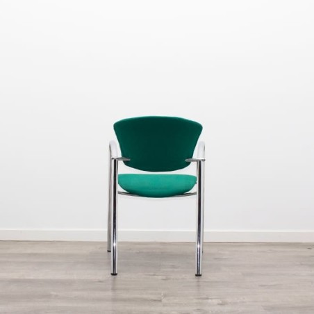 Silla confidente verde o roja con estructura cromada - Mercaoficina