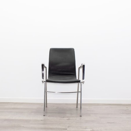 Silla confidente napel negro y estructura cromada