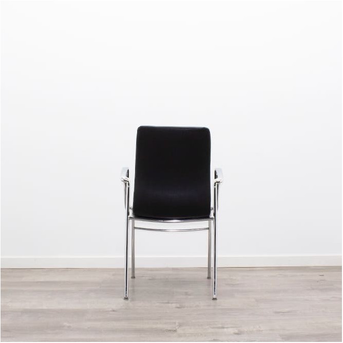 Silla confidente napel negro y estructura cromada