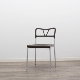 Silla confidente pvc marrón grisáceo estructura gris 2
