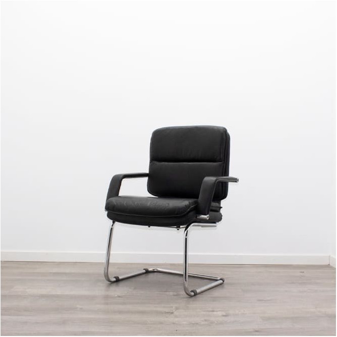 Silla confidente napel negro base patín con brazos