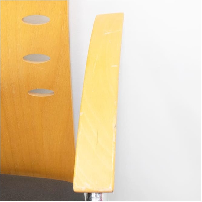 Silla confidente napel negro y respaldo de madera