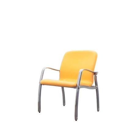 Silla confidente en napel amarillo con estructura cromada