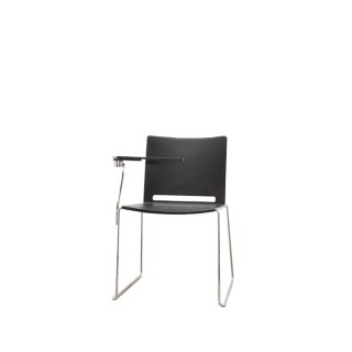 Silla colectiva en PVC negra con pala y base trineo cromado