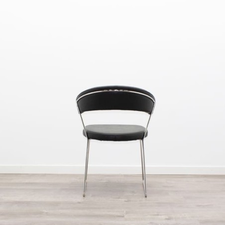 Silla confidente respaldo bajo en napel negro