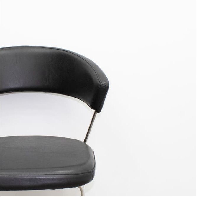 Silla confidente respaldo bajo en napel negro