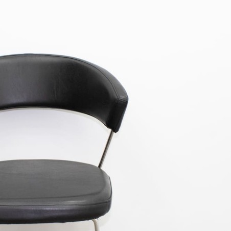 Silla confidente respaldo bajo en napel negro