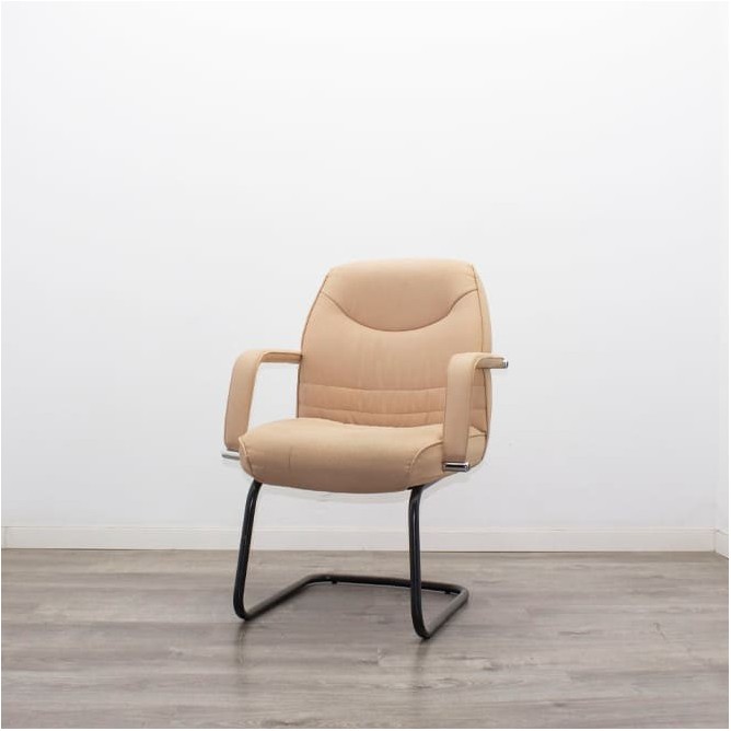 Silla confidente napel beige con base patín negra