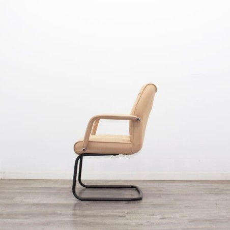 Silla confidente napel beige con base patín negra