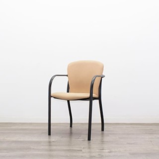Silla confidente en napel beige con 4 patas en negro 2