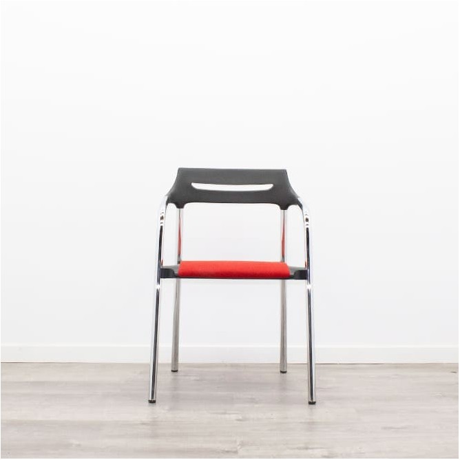 Silla confidente roja y negro con estructura cromada