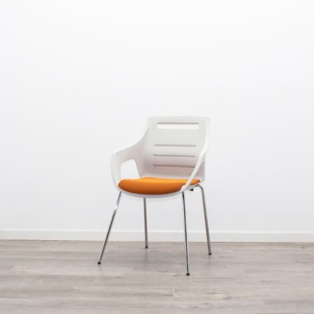 Silla confidente polipropileno gris y tapizado naranja