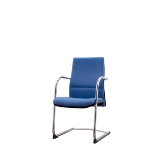 Silla confidente tapizada azul y base patín cromada