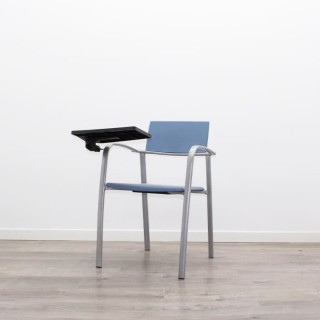 Silla confidente con pala de PVC azul 2