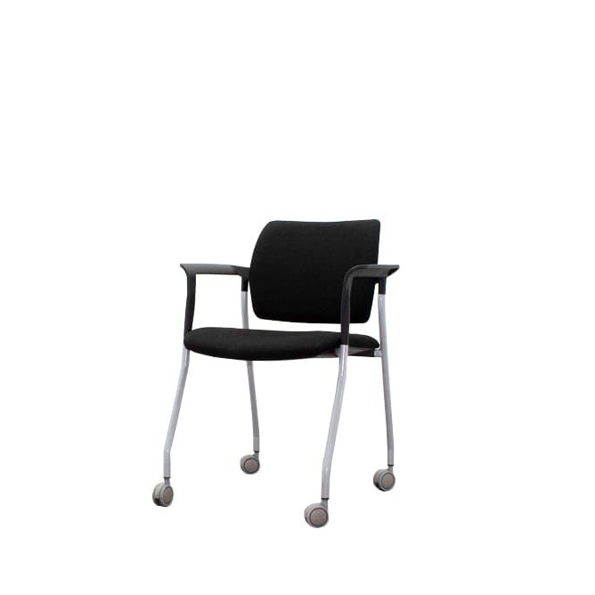 Silla confidente con ruedas tapizado en negro
