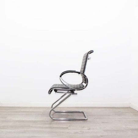 Silla confidente en napel negro con brazos - Mercaoficina