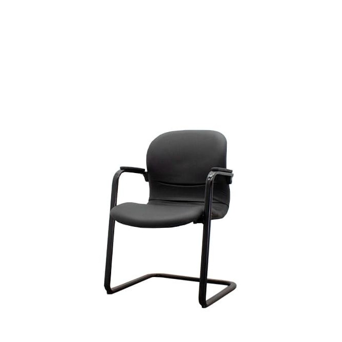 Silla confidente en napel negro base patín negra