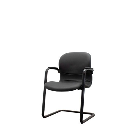Silla confidente en napel negro base patín negra