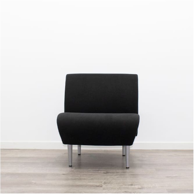 Sillón de espera negro sin brazos