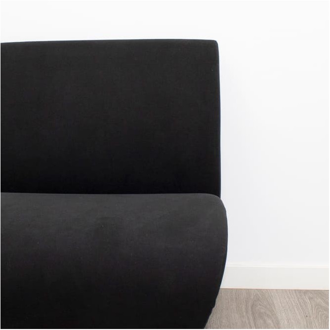 Sillón de espera negro sin brazos