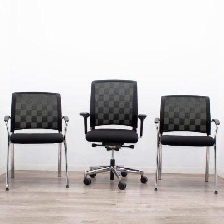 Conjunto silla operativa y 2 sillas confidentes en negro