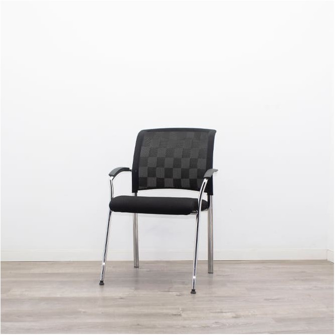 Conjunto silla operativa y 2 sillas confidentes en negro