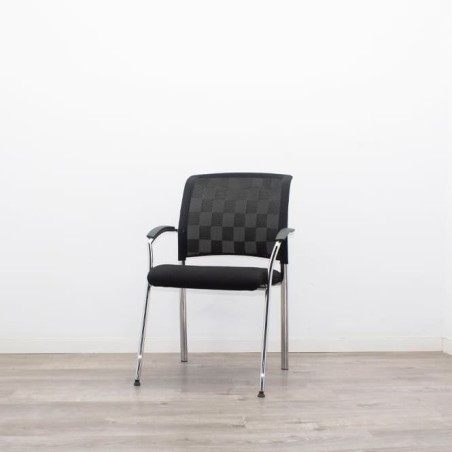 Conjunto silla operativa y 2 sillas confidentes en negro