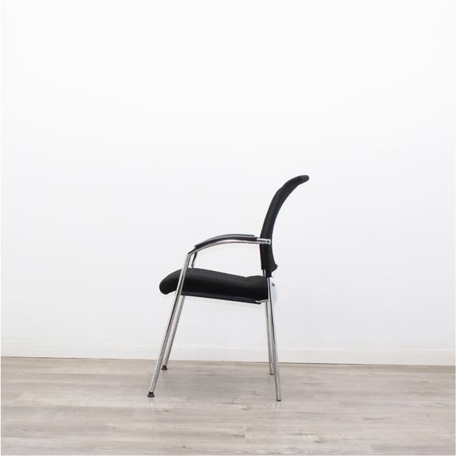 Conjunto silla operativa y 2 sillas confidentes en negro