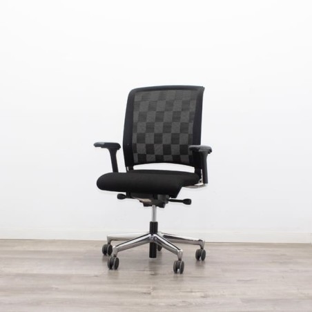 Conjunto silla operativa y 2 sillas confidentes en negro