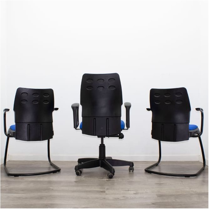 Conjunto silla operativa y 2 sillas confidentes en azul y negra