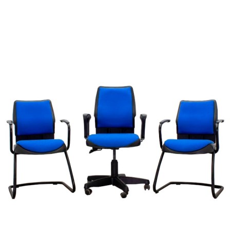 Conjunto silla operativa y 2 sillas confidentes en azul y negra