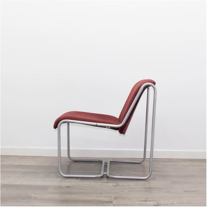 Sillón de espera granate con base gris