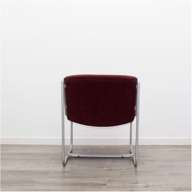 Sillón de espera granate con base gris
