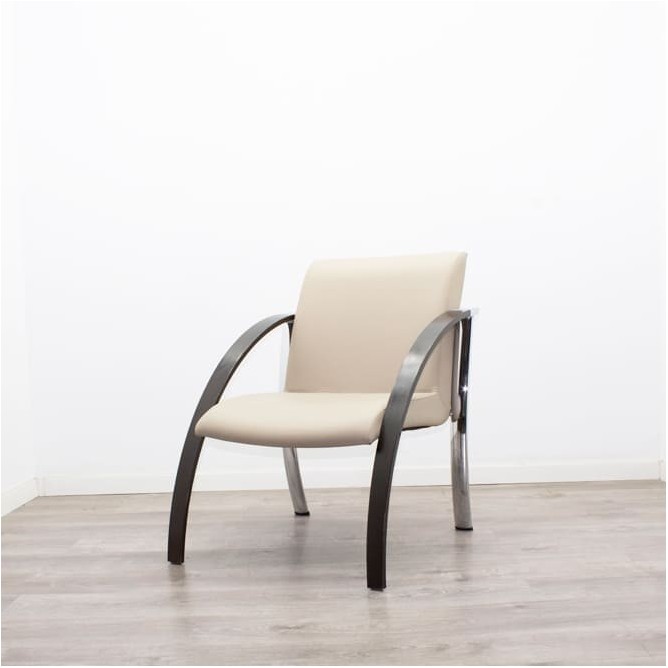 Conjunto sofá 2 plazas y sillón de una plaza en beige y madera/cromado