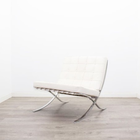 Sillón de 1 plaza en blanco de piel con costuras