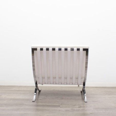 Sillón de 1 plaza en blanco de piel con costuras