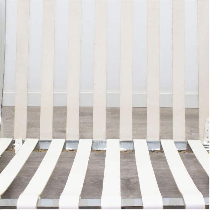Sillón de 1 plaza en blanco de piel con costuras