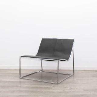 Sillón de espera de diseño en piel negra 2