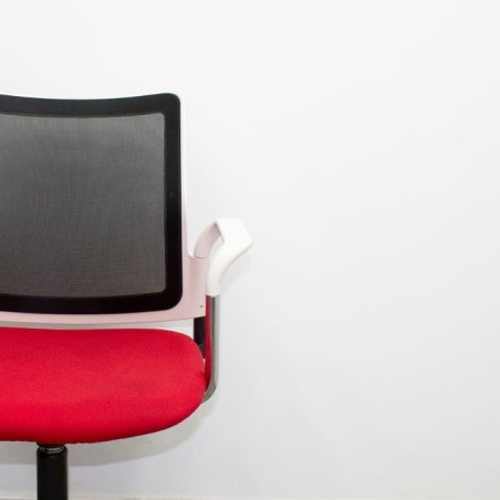 Silla giratoria ergonómica y respaldo malla negra
