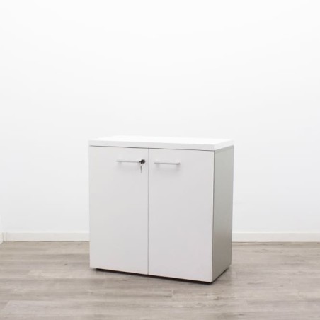 Armario bajo blanco con beta y envolvente gris 80cm