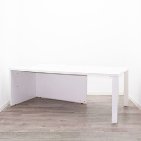 Mesa dirección blanca con beta pata panel de 200cm
