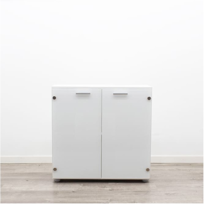 Armario bajo blanco con puertas de cristal 84cm