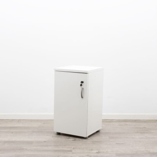 Armario bajo blanco con puertas y tiradores 80cm 2