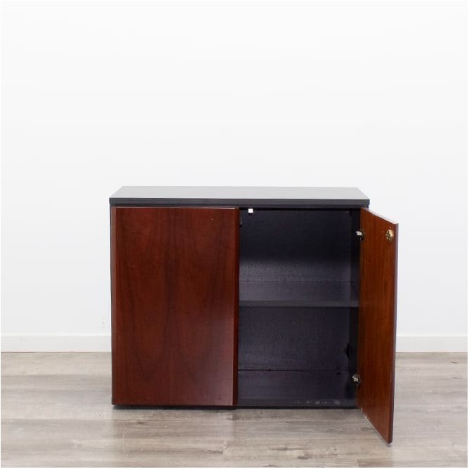 Armario bajo todo puerta negro y caoba 87cm