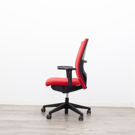Silla operativa roja sistema sincro