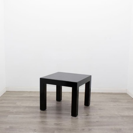 Mesa de rincón baja en negro lacado