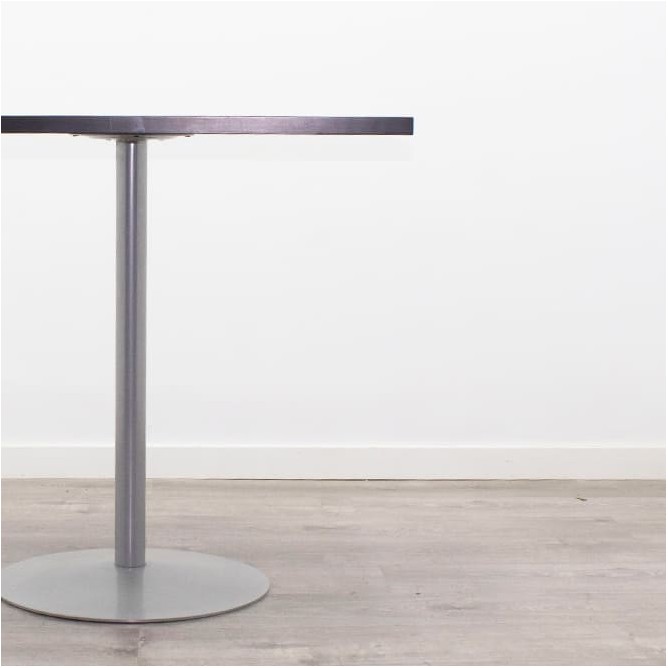 Mesa auxiliar en wengué y peana gris de 80cm