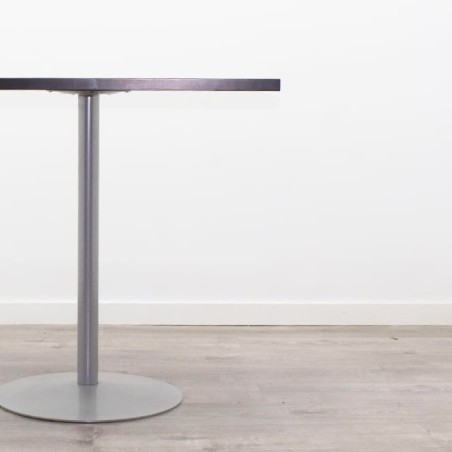 Mesa auxiliar en wengué y peana gris de 80cm