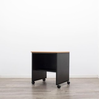 Mesa auxiliar con ruedas y balda en gris o negra 2